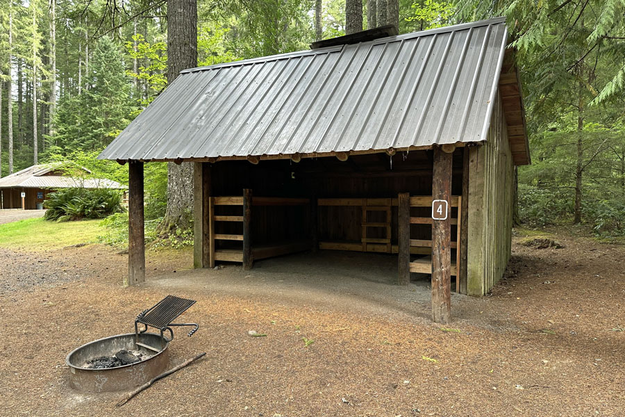 Camp Wilkerson Adirondack campsite, Oregon