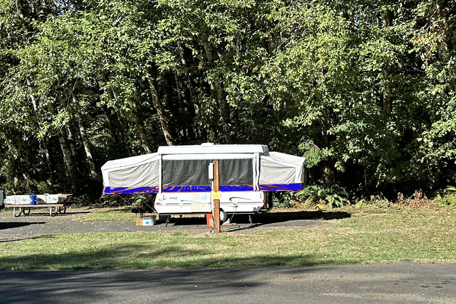 Tent trailer at Salmonberry Campground, Oregon