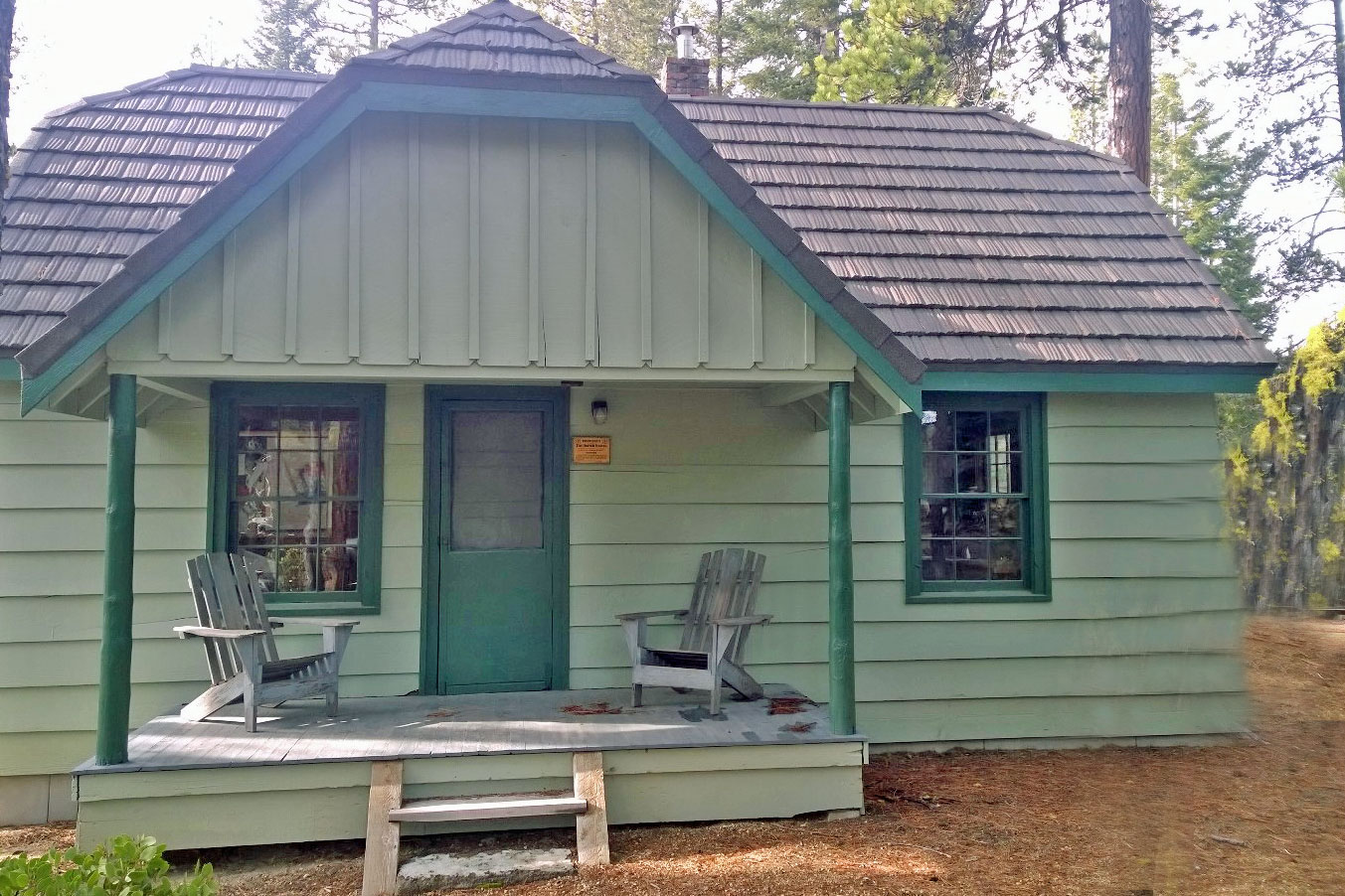 Crescent Lake Cabin, Oregon